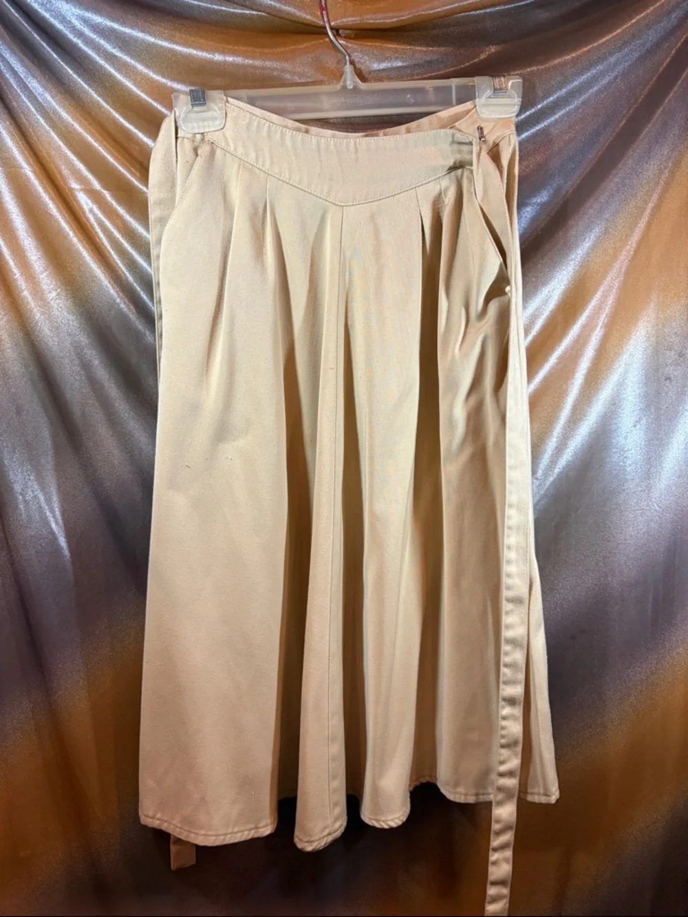 Vintage 70’s semi-wrap‎ Beige Wrap Midi Skirt - Women. 152